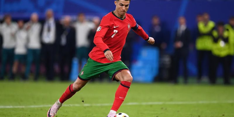 Cristiano Ronaldo YouTube Channel: Thế Giới Đầy Thú Vị 4 Những nội dung chia sẻ của siêu sao bóng đá